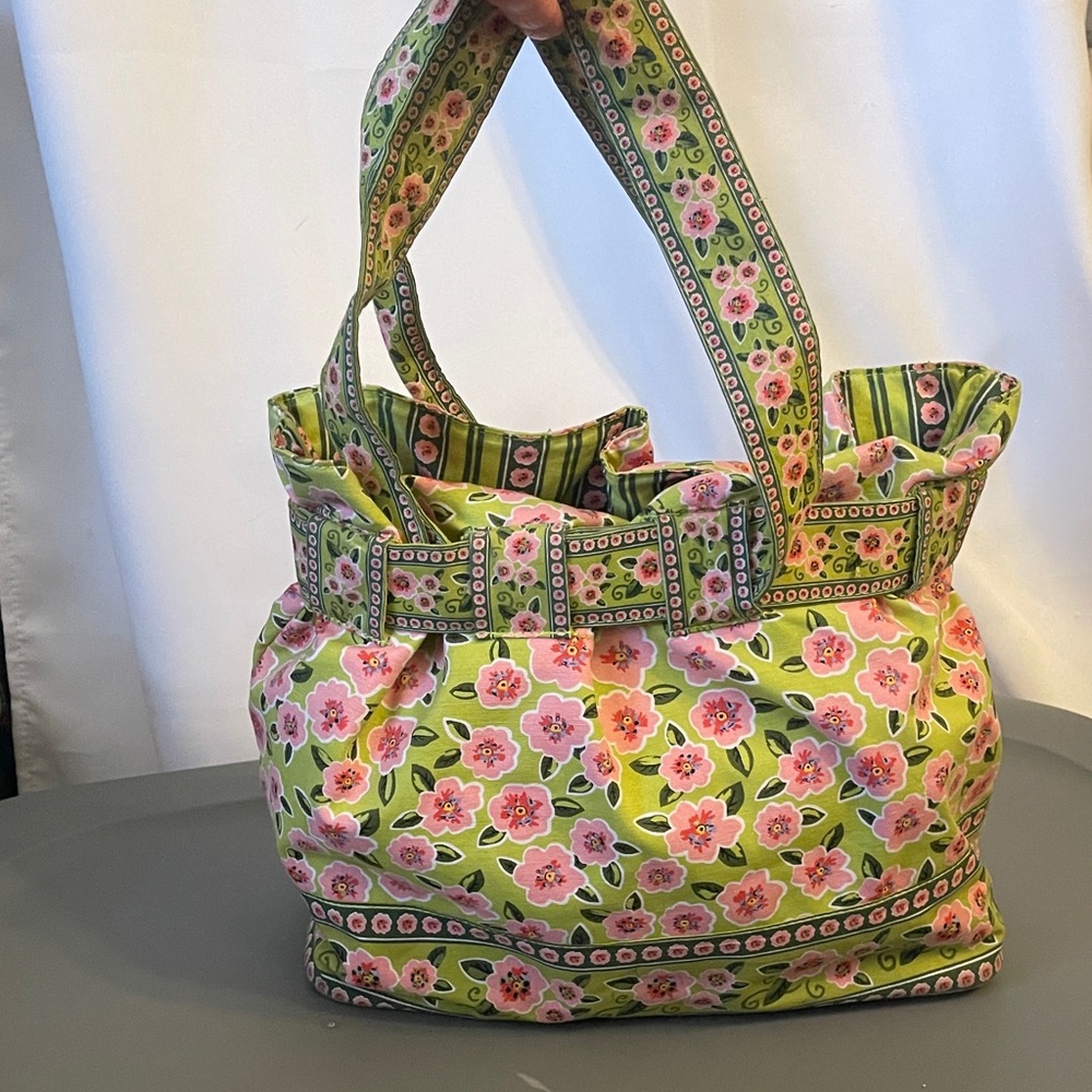 MaggiB Floral Handbag - Picture 3 of 12